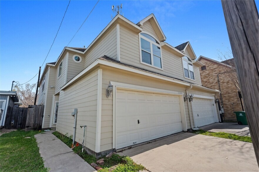 2209 Alabama St, Unit A in Houston, TX - Building Photo