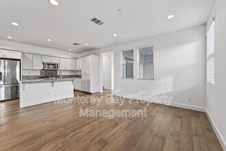 480 Palisade Dr in Marina, CA - Building Photo - Building Photo