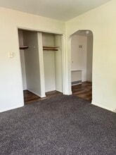 1731 Goff Ave, Unit #1 in Eau Claire, WI - Foto de edificio - Building Photo
