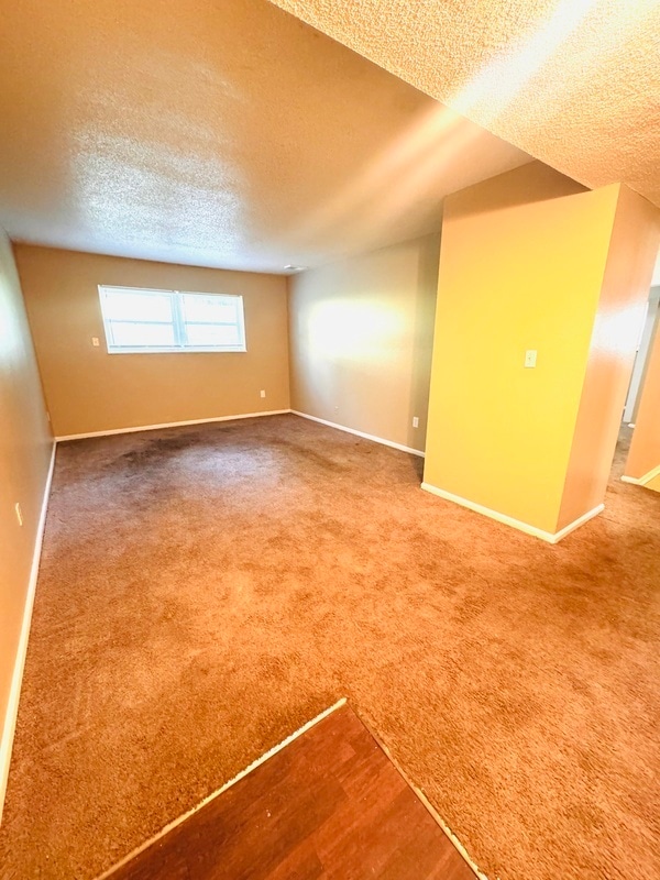 property at 1413 W Maple Ave