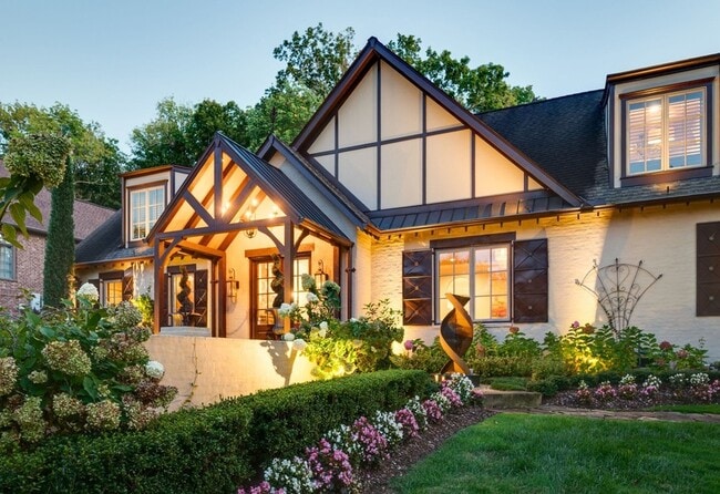 3807 Harding Pl, Unit 206 in Nashville, TN - Building Photo - Building Photo