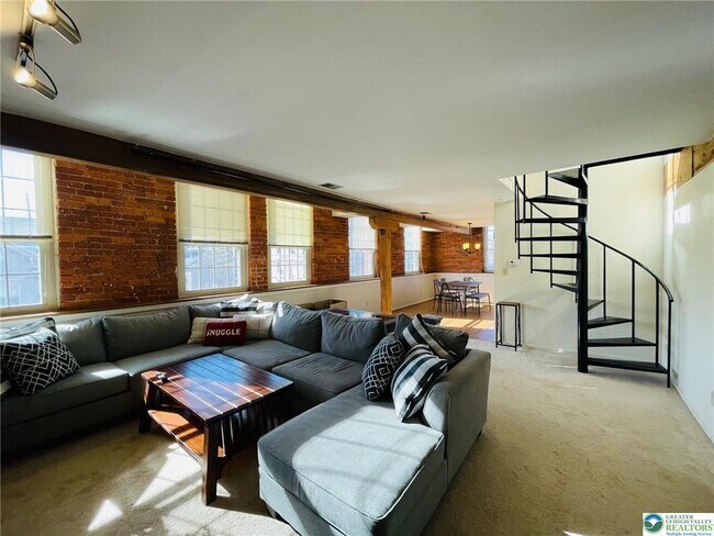 101 W Race St in Catasauqua, PA - Building Photo - Building Photo