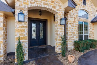 204 Cat Canyon Rd in Horseshoe Bay, TX - Building Photo - Building Photo