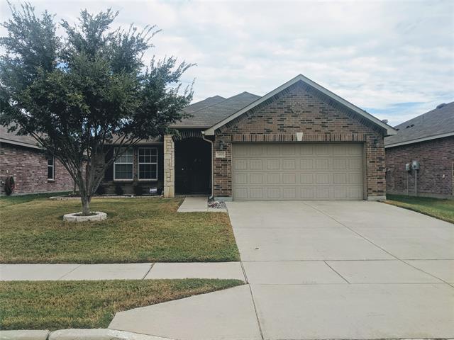 300 Fossil Bridge Dr in Fort Worth, TX - Building Photo