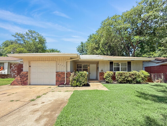 4325 Prairie Ln in Del City, OK - Building Photo - Building Photo