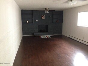 6809 Shareith Dr in Louisville, KY - Building Photo - Building Photo