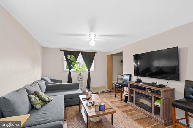 113 Poplar Ave photo'