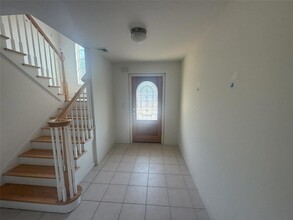 143 Montgomery St, Unit 13U-5 in Goshen, NY - Building Photo - Building Photo