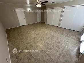 3737 W Lawrence Rd in Phoenix, AZ - Foto de edificio - Building Photo