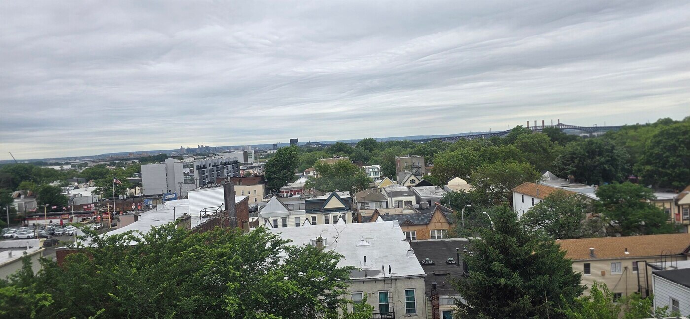 277 Harrison Ave in Jersey City, NJ - Building Photo