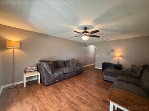 10957 Keys Gate Dr in Riverview, FL - Building Photo - Building Photo