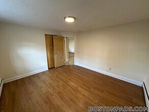 110 Babcock St, Unit P1 in Brookline, MA - Building Photo - Building Photo