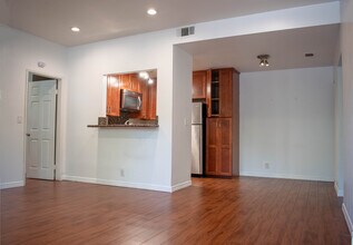 12 Andarrios, Unit 12 in Rancho Santa Margarita, CA - Building Photo - Building Photo