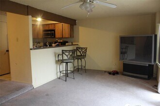 12121 Bob White Dr in Houston, TX - Building Photo - Building Photo