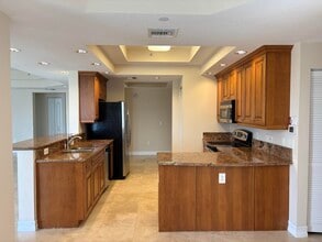 1395 S Ocean Blvd in Pompano Beach, FL - Building Photo - Building Photo