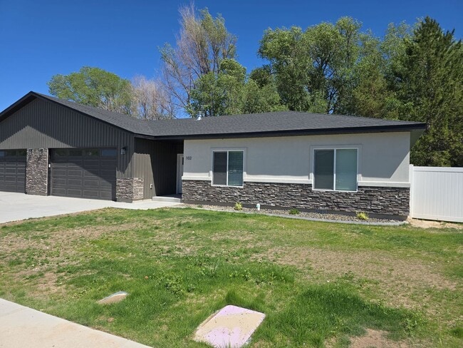 property at 102 Centennial Ct