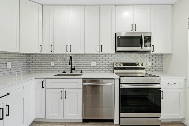 property at 21863 Arriba Real