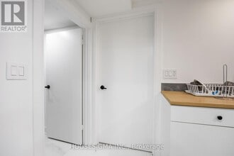 141 Orchard Heights Blvd in Aurora, ON - Building Photo - Building Photo