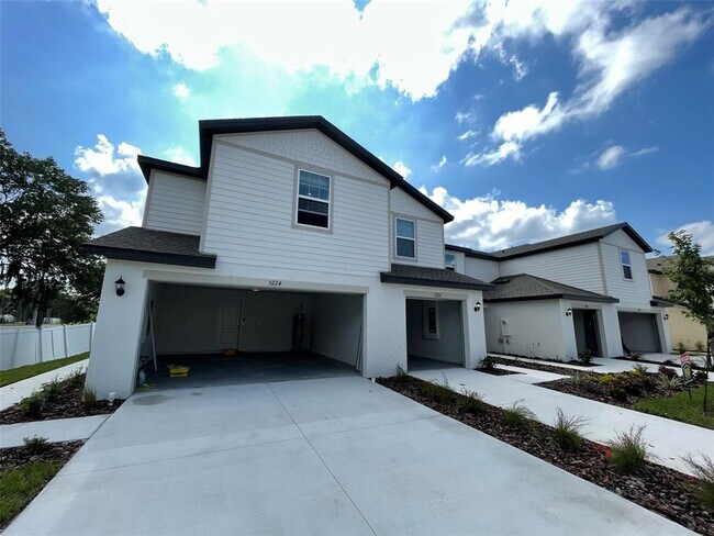 5224 New Friendship Pl in Tampa, FL - Building Photo - Building Photo