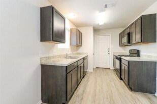 2637 Lina Dr in Conroe, TX - Building Photo