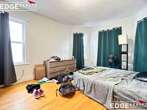 157 Murdock St, Unit 2 in Boston, MA - Foto de edificio - Building Photo