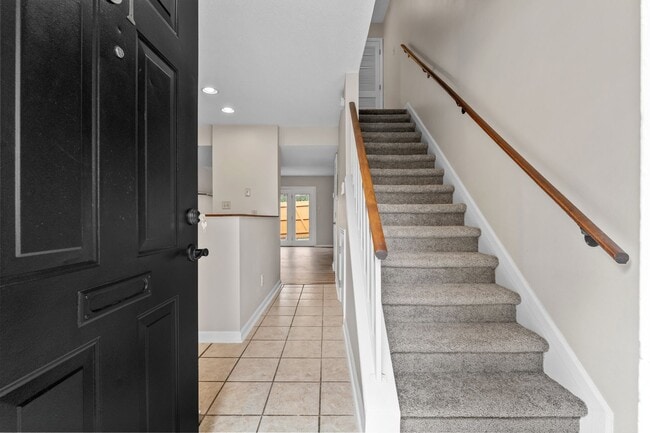 6531 Deane Hill Dr in Knoxville, TN - Building Photo - Building Photo