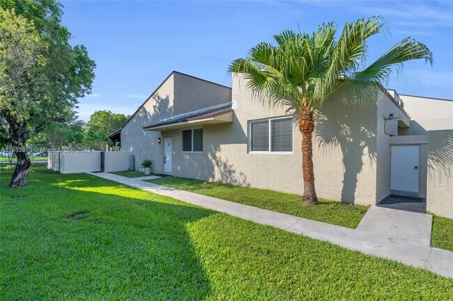 property at 9131 Fontainebleau Blvd