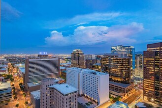 44 W Monroe St in Phoenix, AZ - Building Photo - Building Photo