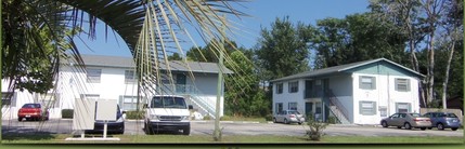 Merrill Oaks Apartments in Jacksonville, FL - Building Photo - Building Photo