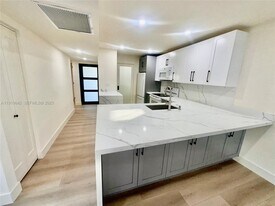 11279 NW 15th Ct in Pembroke Pines, FL - Building Photo