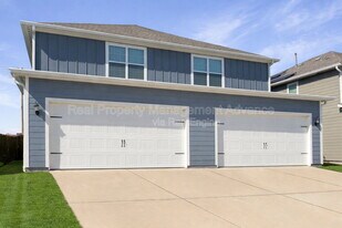 303 Stone Ct in Princeton, TX - Building Photo
