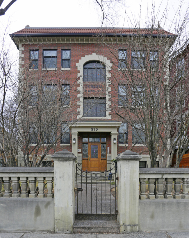 Donegal Mansions in Calgary, AB - Building Photo - Primary Photo