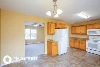 1507 NW High View Dr in Grain Valley, MO - Foto de edificio - Building Photo