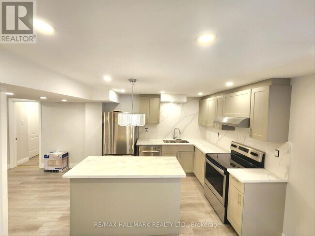 9 Pugsley Ave in Richmond Hill, ON - Building Photo - Building Photo