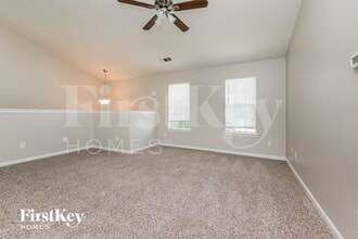 10668 Daisy Cove in Hampton, GA - Foto de edificio - Building Photo