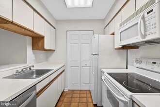 1020 N Stafford St in Arlington, VA - Building Photo - Building Photo