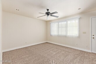 6937 E Osborn Rd in Scottsdale, AZ - Building Photo - Building Photo