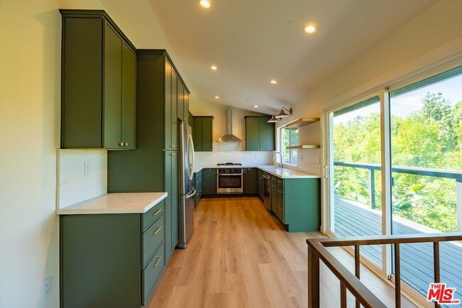 4629 Palmero Dr in Los Angeles, CA - Building Photo - Building Photo