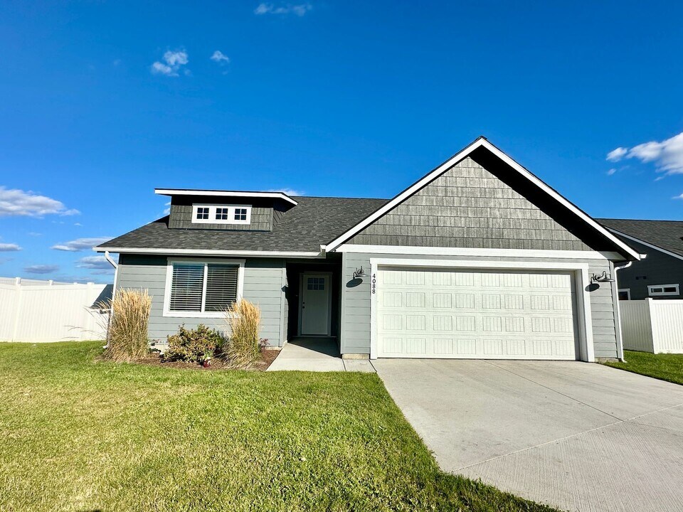 4088 N Pradera Ct in Post Falls, ID - Building Photo