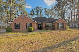 315 S Maple Dr in Hinesville, GA - Building Photo