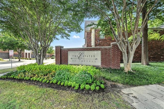 property at 1008 Colonial Dr