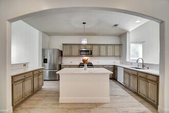 20831 Brodie Ln in Katy, TX - Building Photo - Building Photo