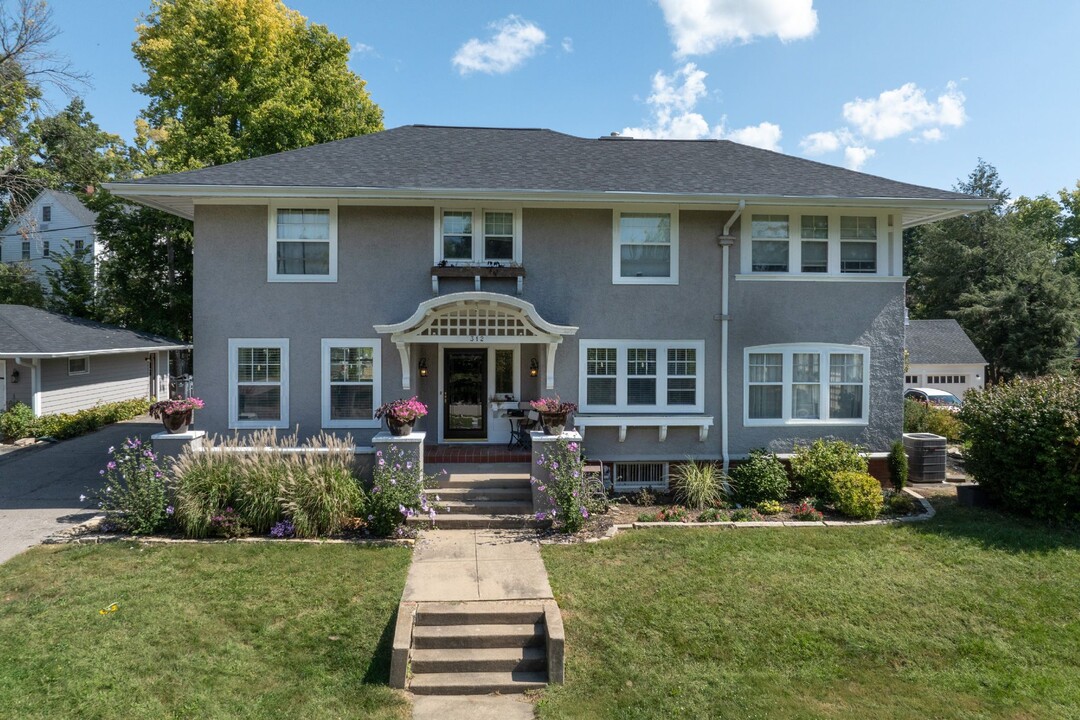 312 Crescent St SE in Cedar Rapids, IA - Building Photo