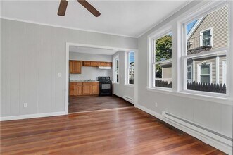 109 Pocasset Ave in Providence, RI - Foto de edificio - Building Photo