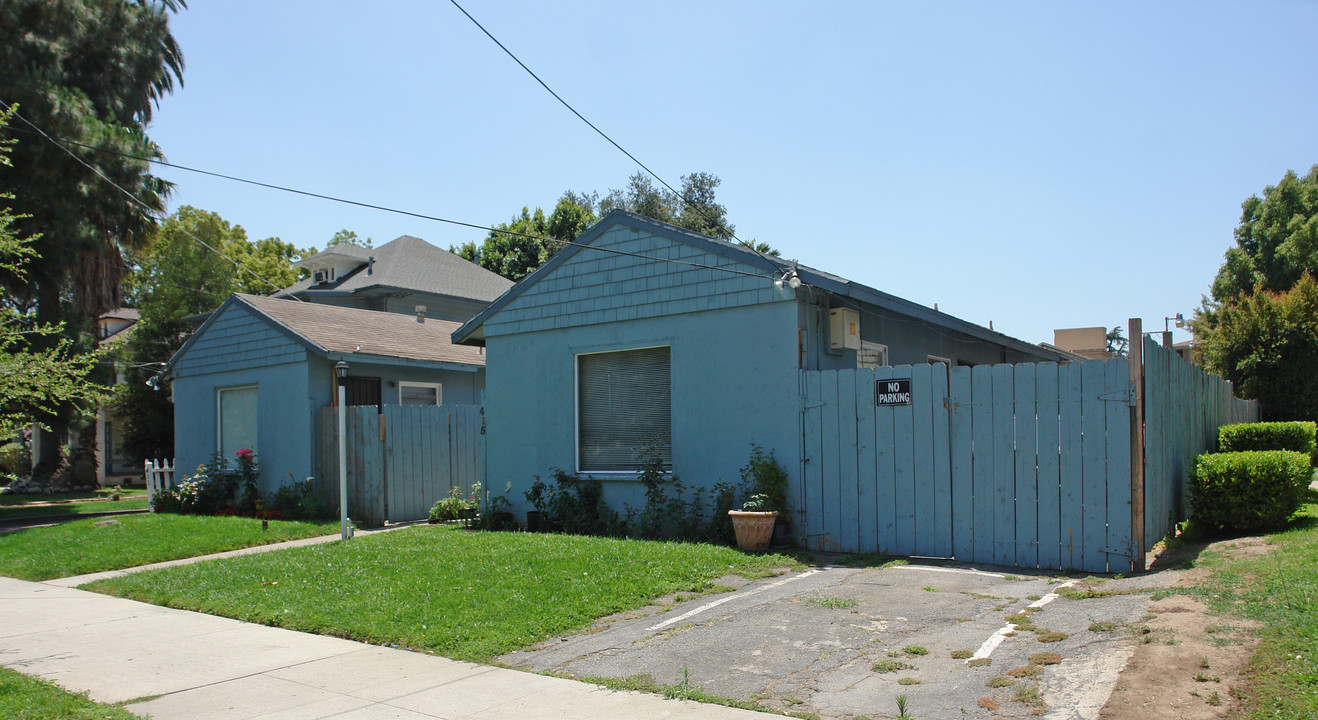 411-417 N Euclid Ave in Pasadena, CA - Building Photo