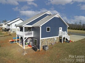 118 Grace Estates Dr in Marion, NC - Building Photo