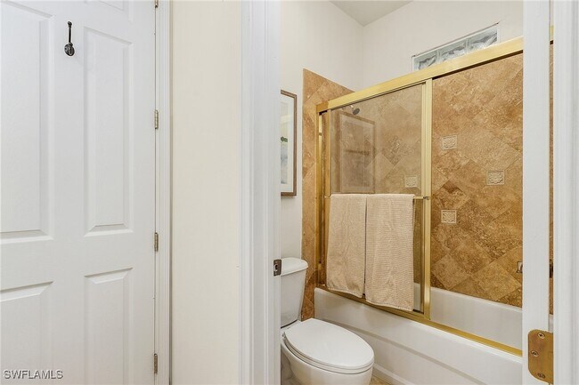 247 SE 45th St