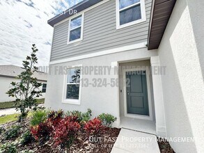 3825 Capri Coast Dr in Plant City, FL - Building Photo - Building Photo