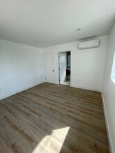 2721 S Rimpau Blvd, Unit 2723 in Los Angeles, CA - Building Photo - Building Photo