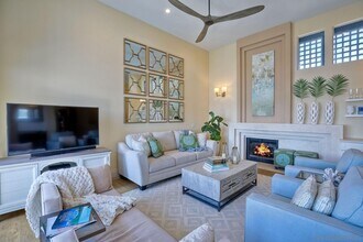 1043 Freedom Ct in Del Mar, CA - Building Photo - Building Photo